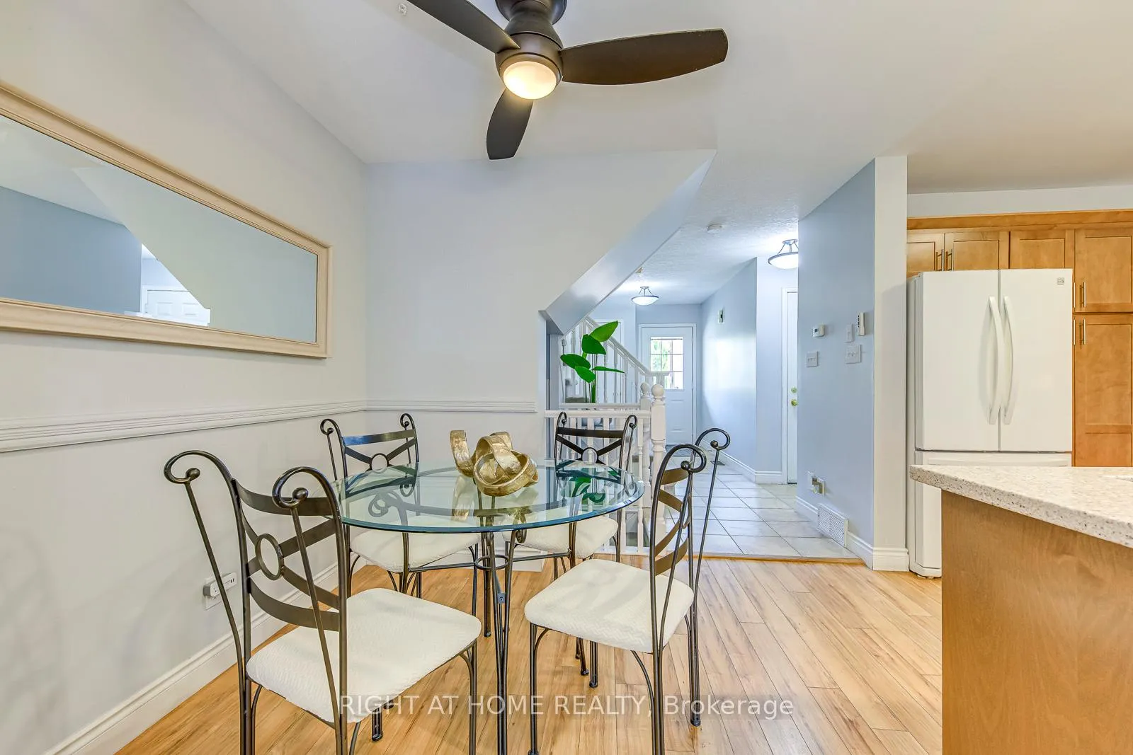 Photo 11 of 457 Laurel Gate Drive, Waterloo — HOMEH