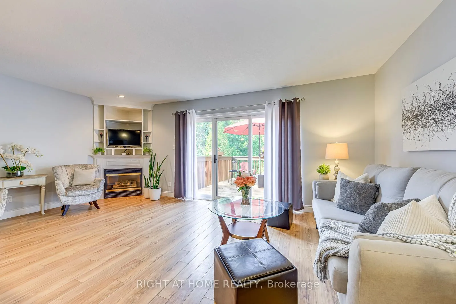 Photo 12 of 457 Laurel Gate Drive, Waterloo — HOMEH