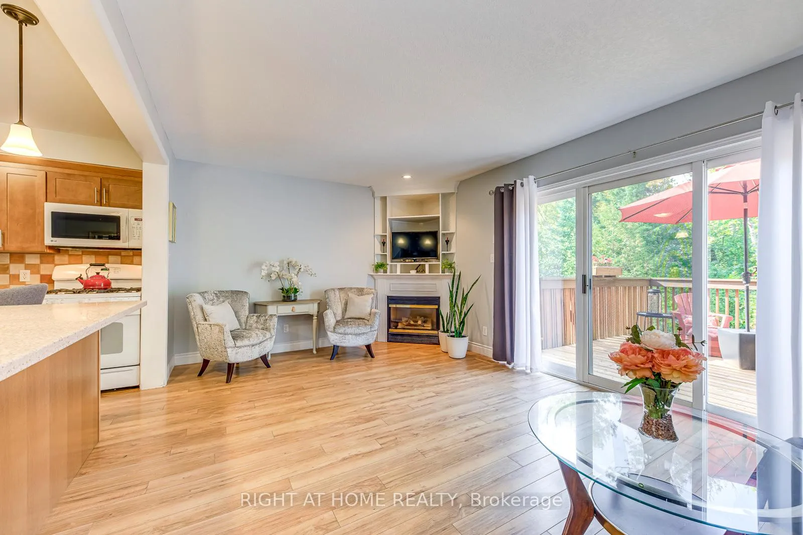 Photo 13 of 457 Laurel Gate Drive, Waterloo — HOMEH