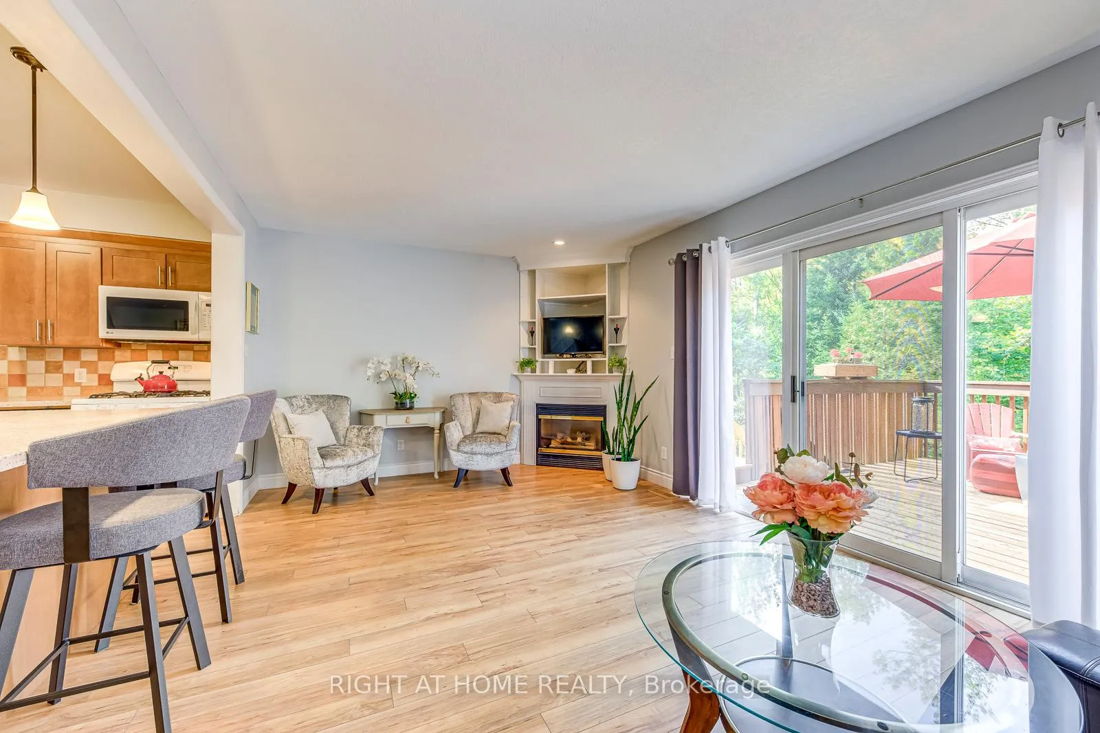 Photo 14 of 457 Laurel Gate Drive, Waterloo — HOMEH