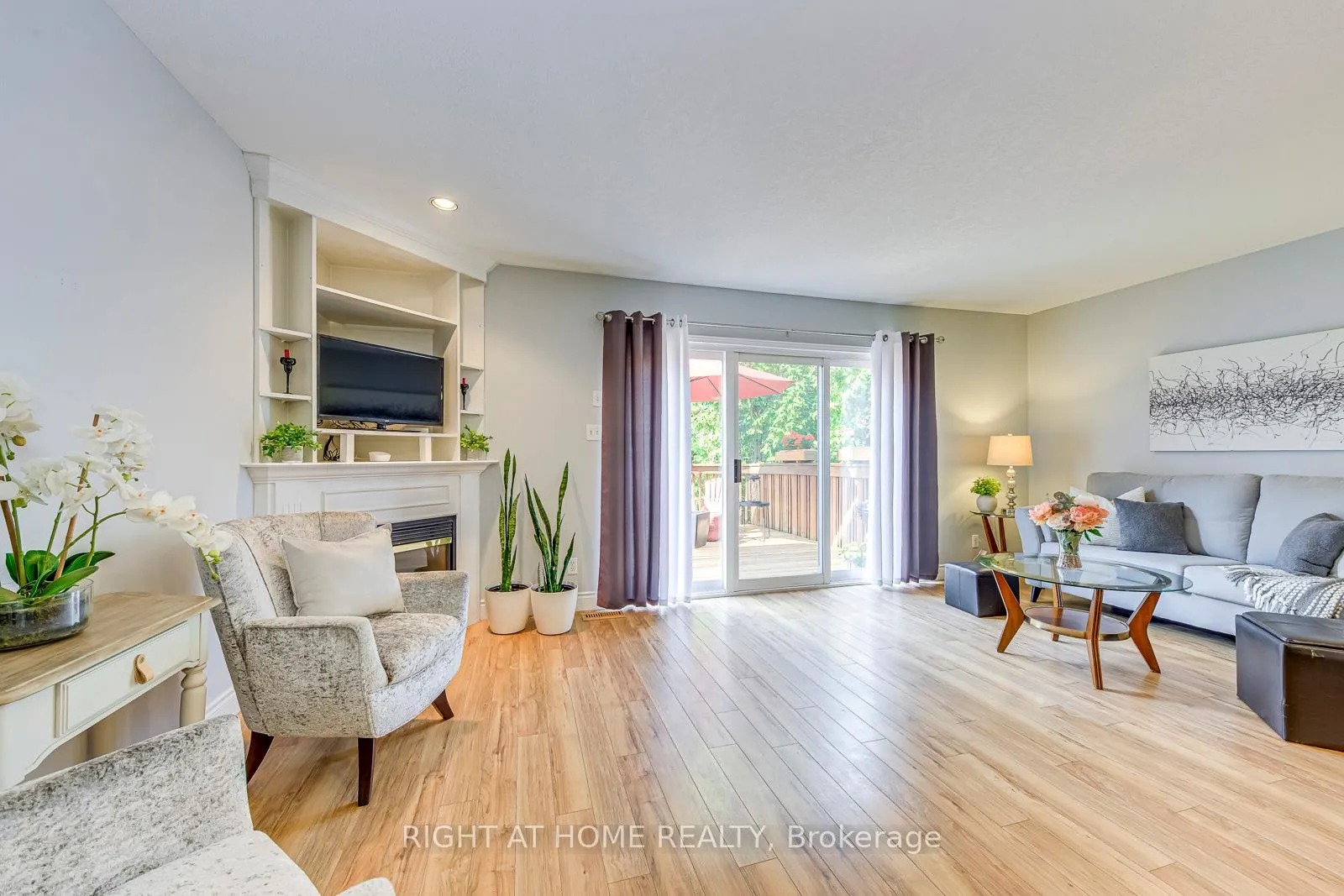 Photo 15 of 457 Laurel Gate Drive, Waterloo — HOMEH