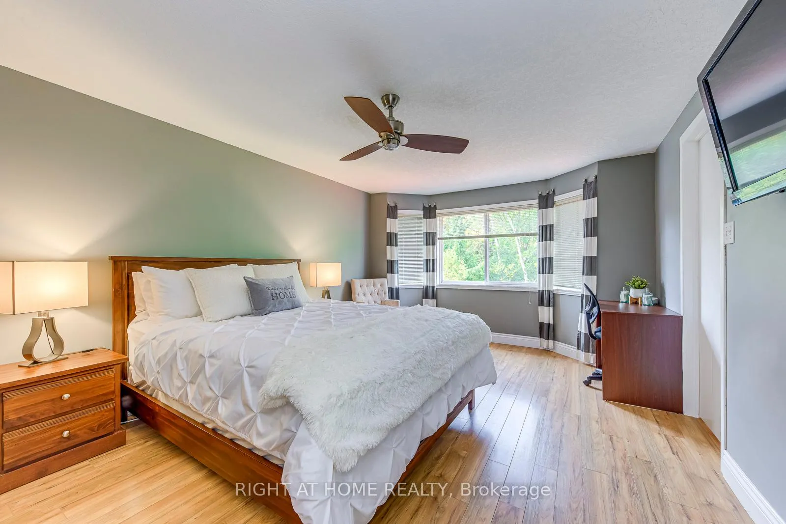 Photo 24 of 457 Laurel Gate Drive, Waterloo — HOMEH