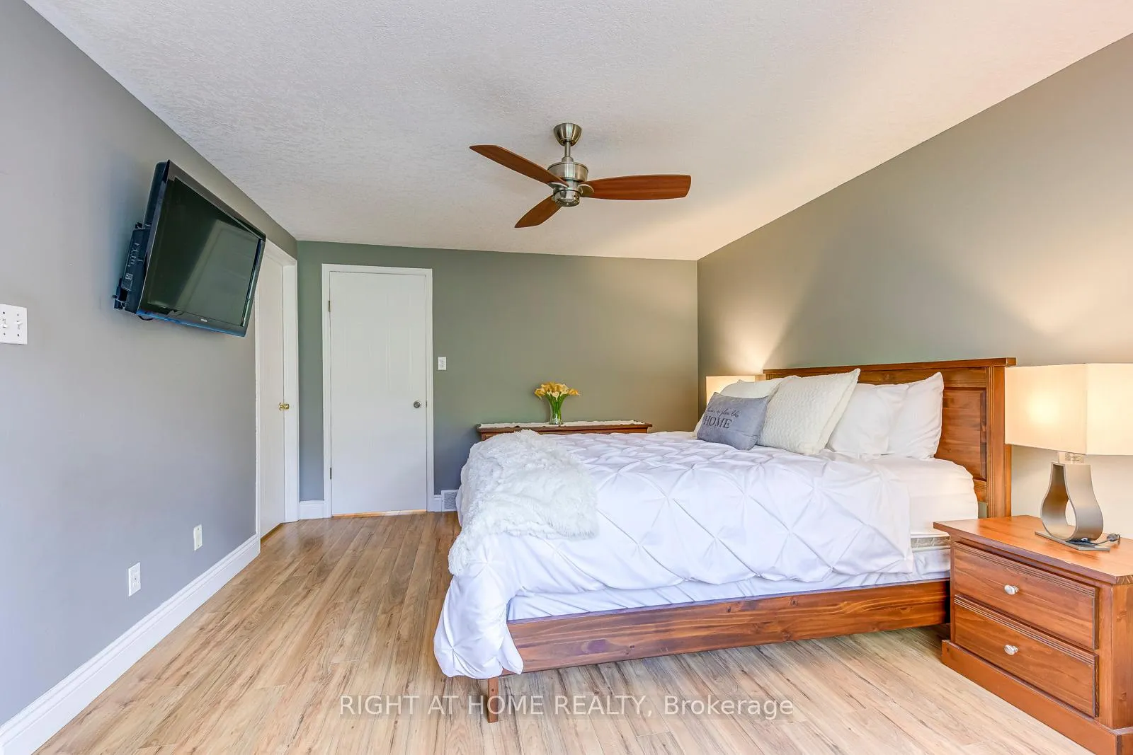 Photo 26 of 457 Laurel Gate Drive, Waterloo — HOMEH