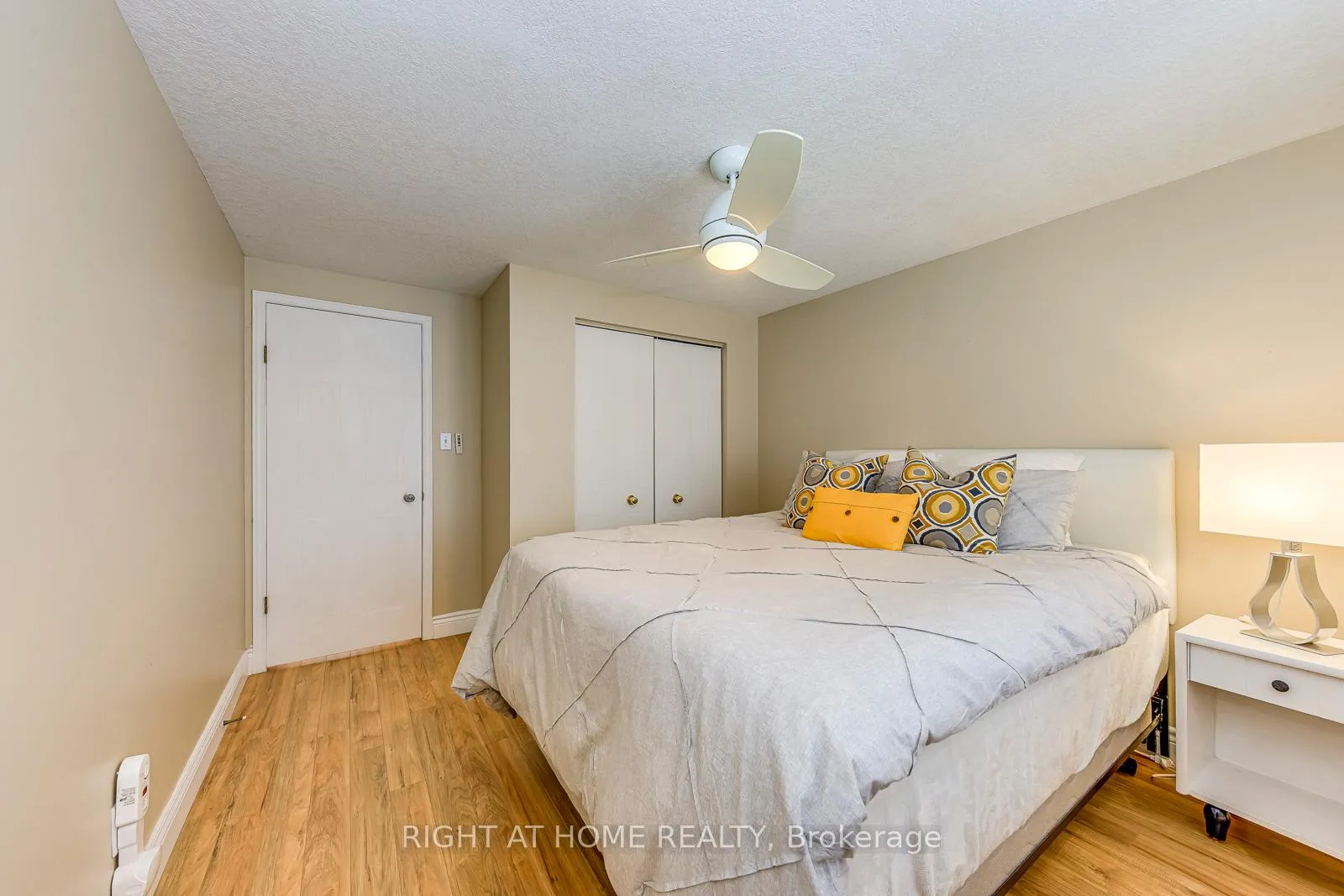 Photo 33 of 457 Laurel Gate Drive, Waterloo — HOMEH
