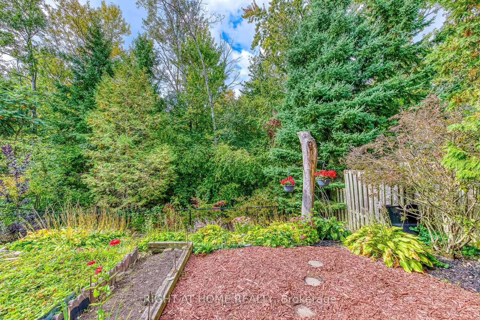 Photo 46 of 457 Laurel Gate Drive, Waterloo — HOMEH