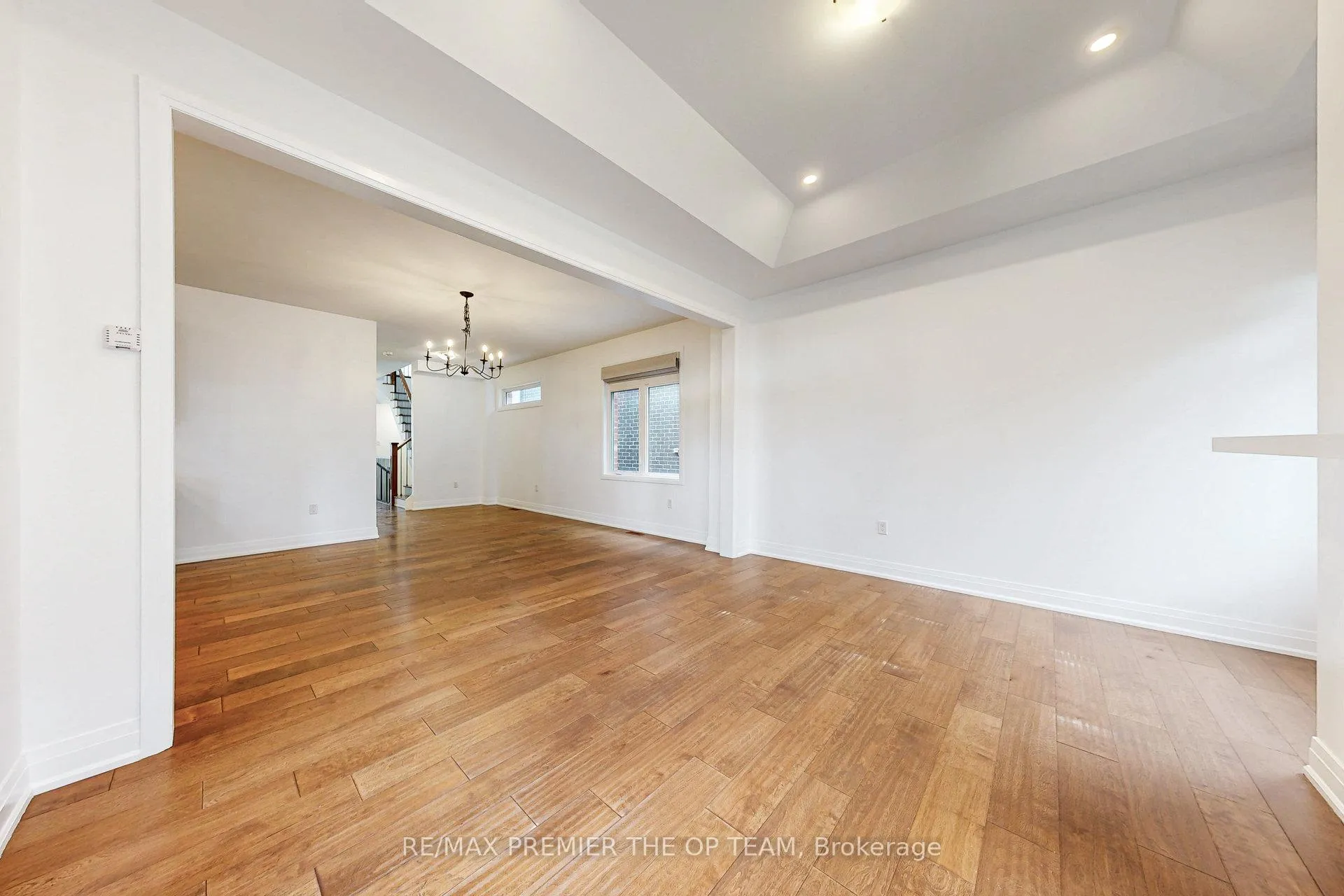Photo 15 of 199 Franklin Trail, Barrie, Holly — HOMEH