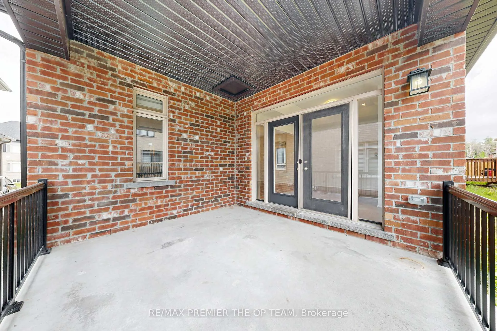 Photo 23 of 199 Franklin Trail, Barrie, Holly — HOMEH