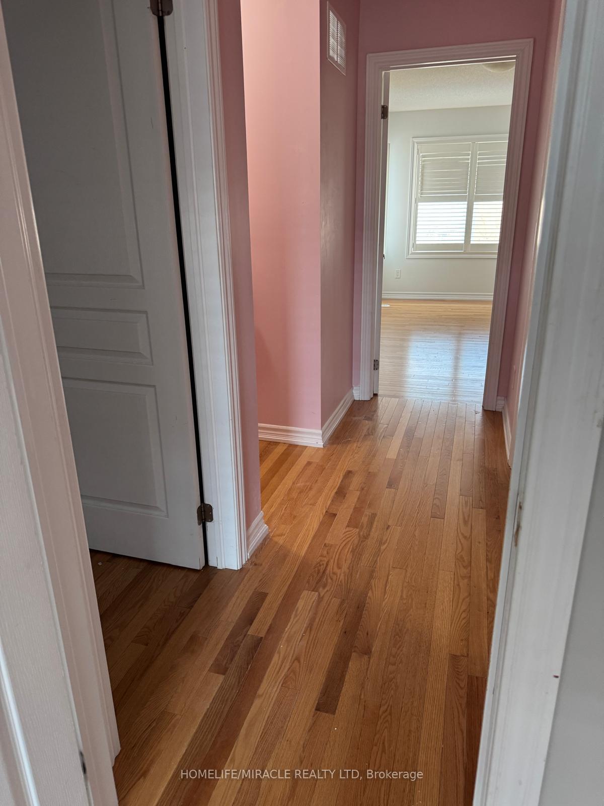 Photo 5 of Unit 88, 88 Aspen Hills Road, Brampton, Credit Valley — HOMEH