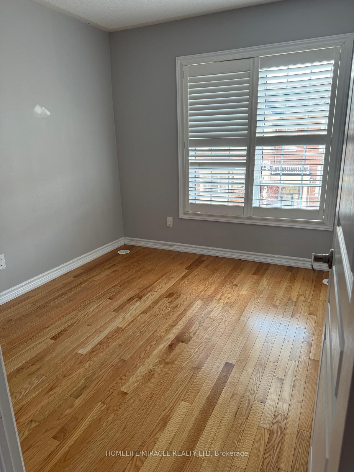 Photo 7 of Unit 88, 88 Aspen Hills Road, Brampton, Credit Valley — HOMEH