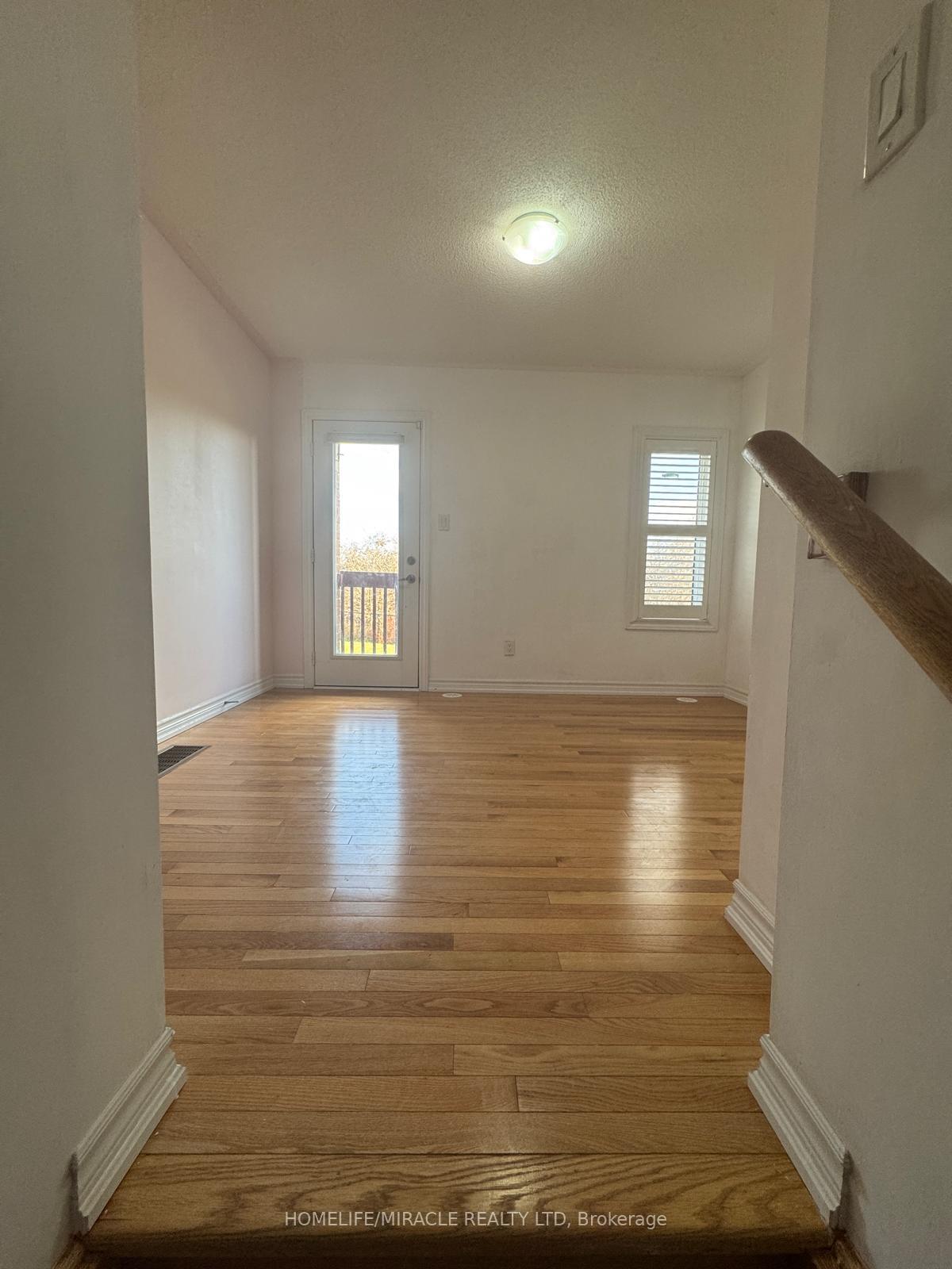 Photo 10 of Unit 88, 88 Aspen Hills Road, Brampton, Credit Valley — HOMEH