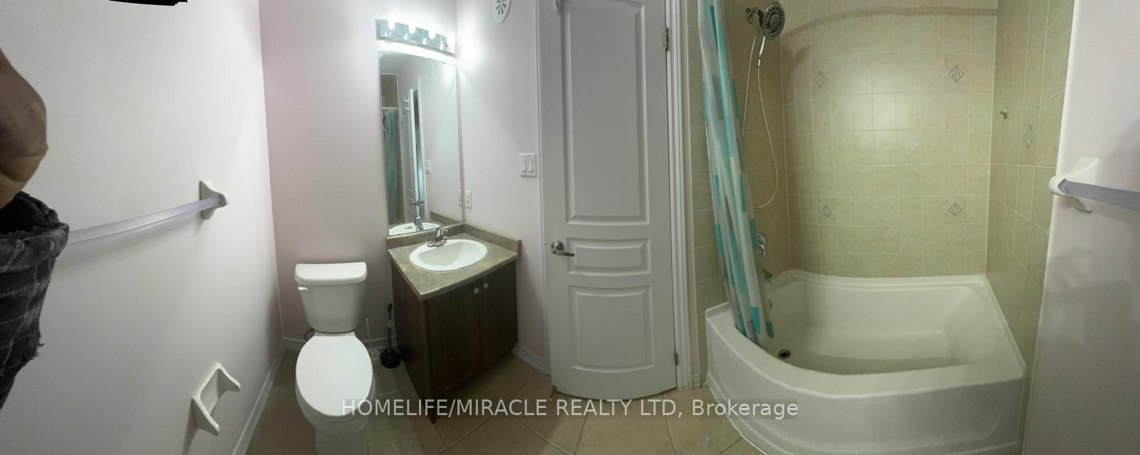 Photo 13 of Unit 88, 88 Aspen Hills Road, Brampton, Credit Valley — HOMEH
