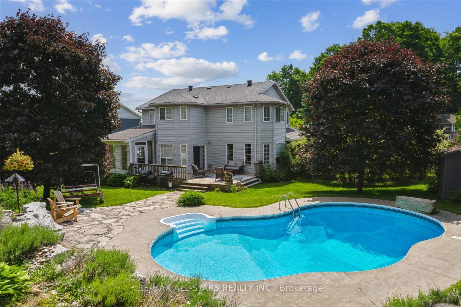 Photo 2 of 20 Mcfadden Drive, Springwater, Hillsdale — HOMEH