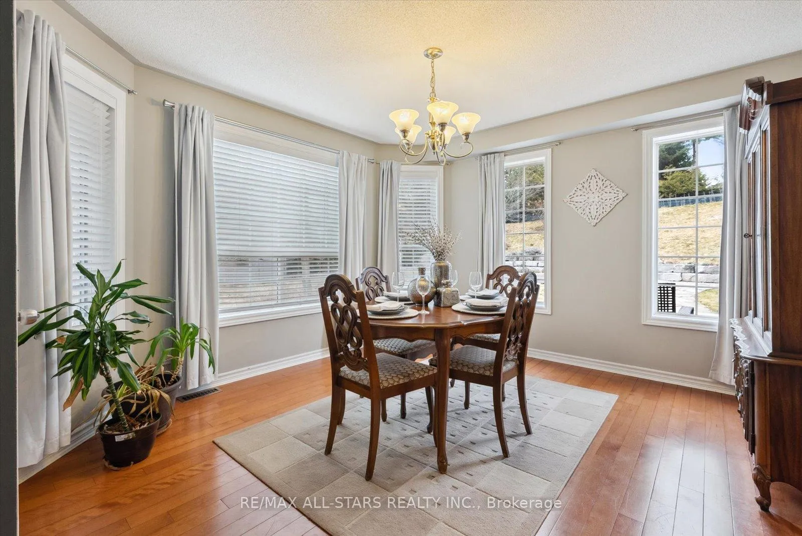 Photo 11 of 20 Mcfadden Drive, Springwater, Hillsdale — HOMEH