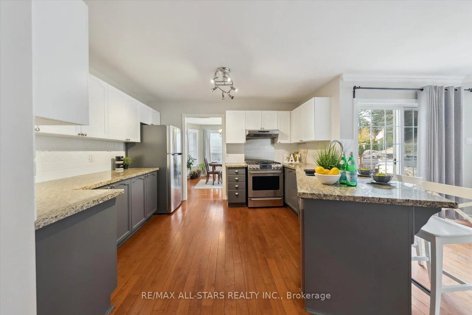 Photo 15 of 20 Mcfadden Drive, Springwater, Hillsdale — HOMEH