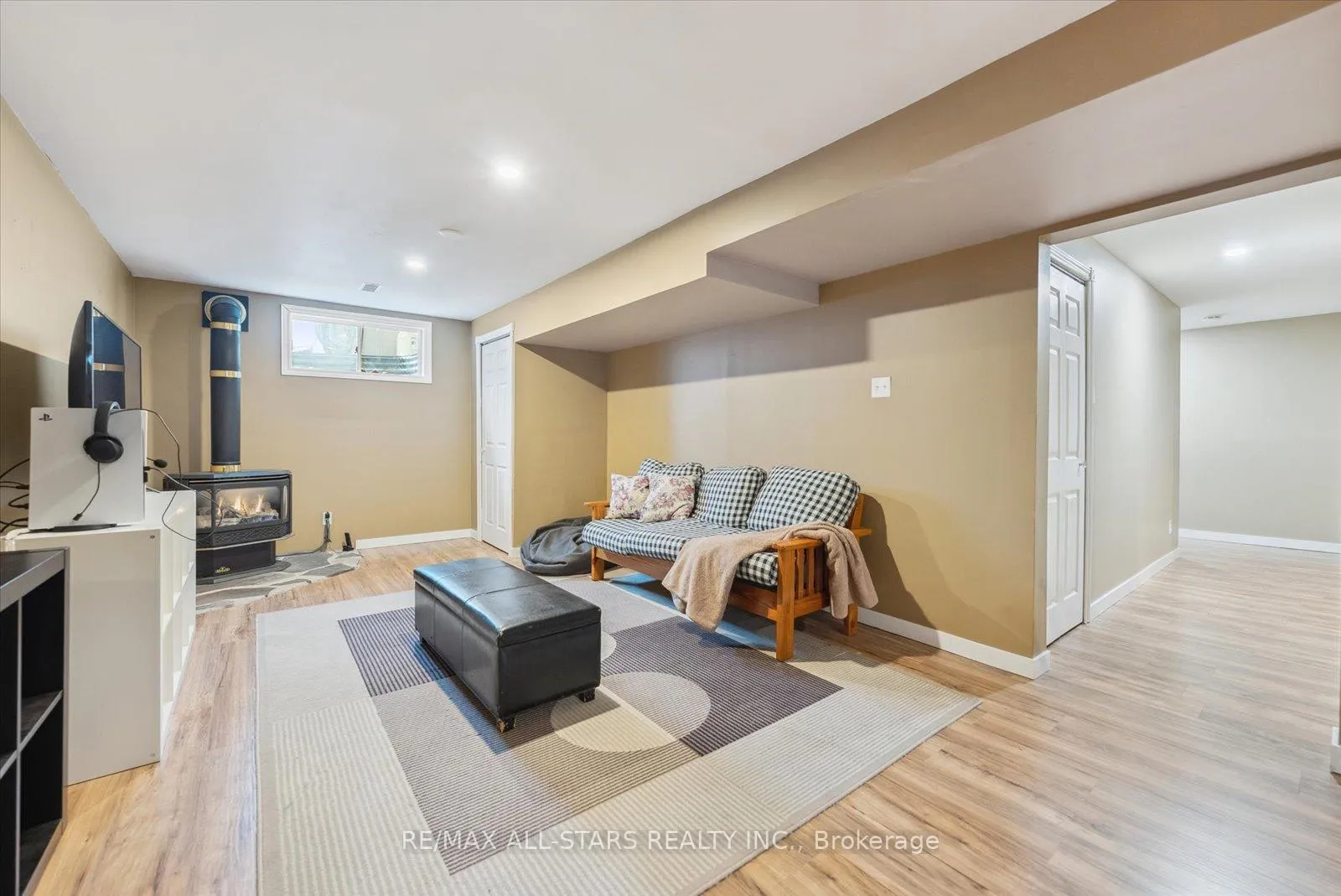 Photo 34 of 20 Mcfadden Drive, Springwater, Hillsdale — HOMEH