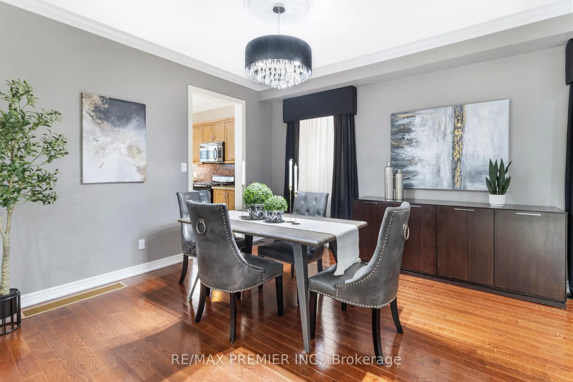 Photo 11 of 64 Leameadow Road, Vaughan, Patterson — HOMEH