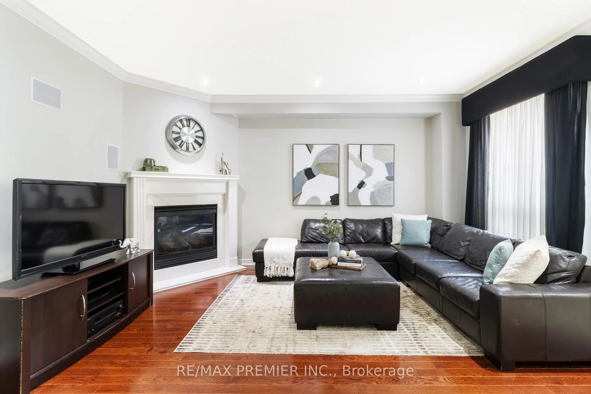 Photo 13 of 64 Leameadow Road, Vaughan, Patterson — HOMEH