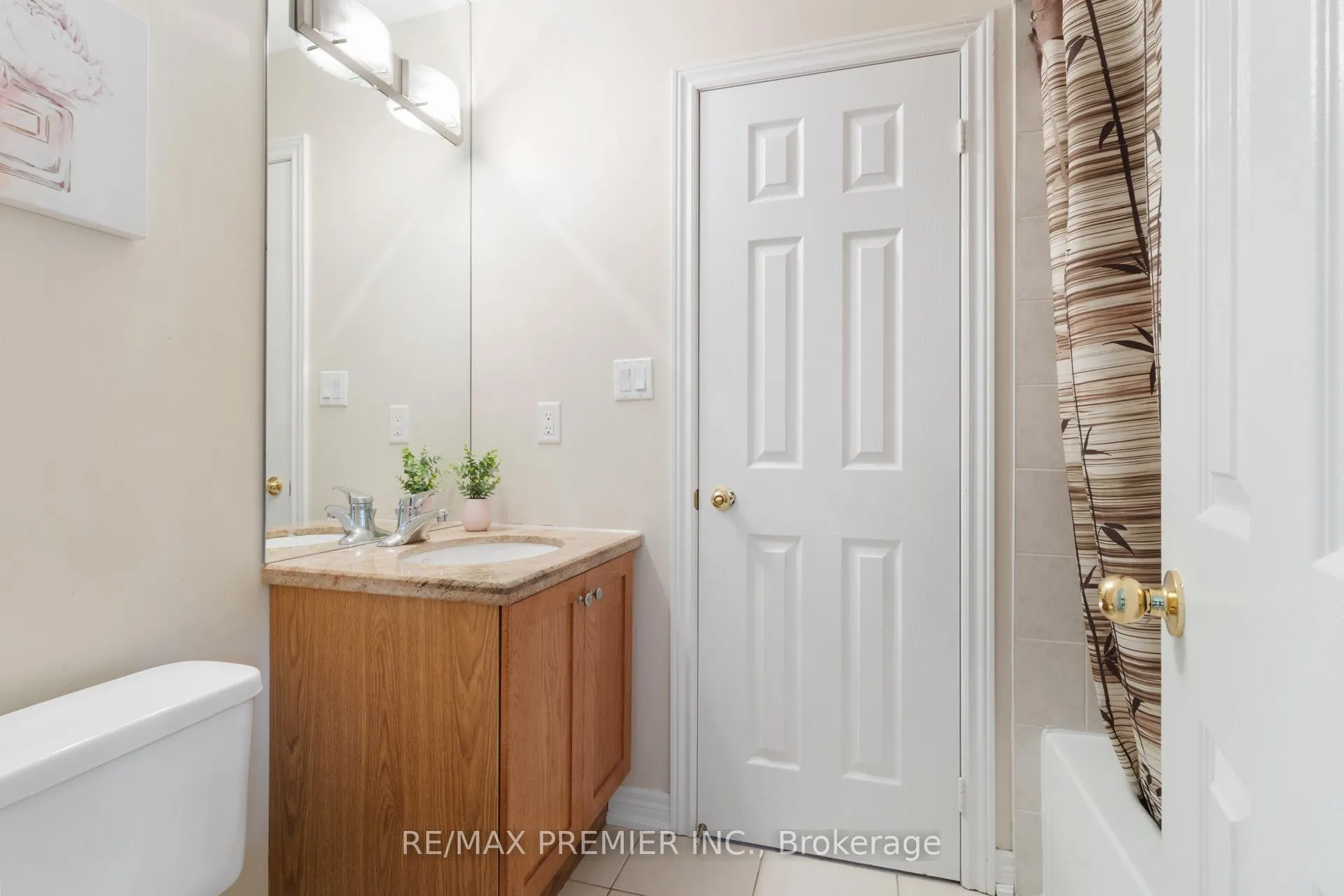 Photo 27 of 64 Leameadow Road, Vaughan, Patterson — HOMEH