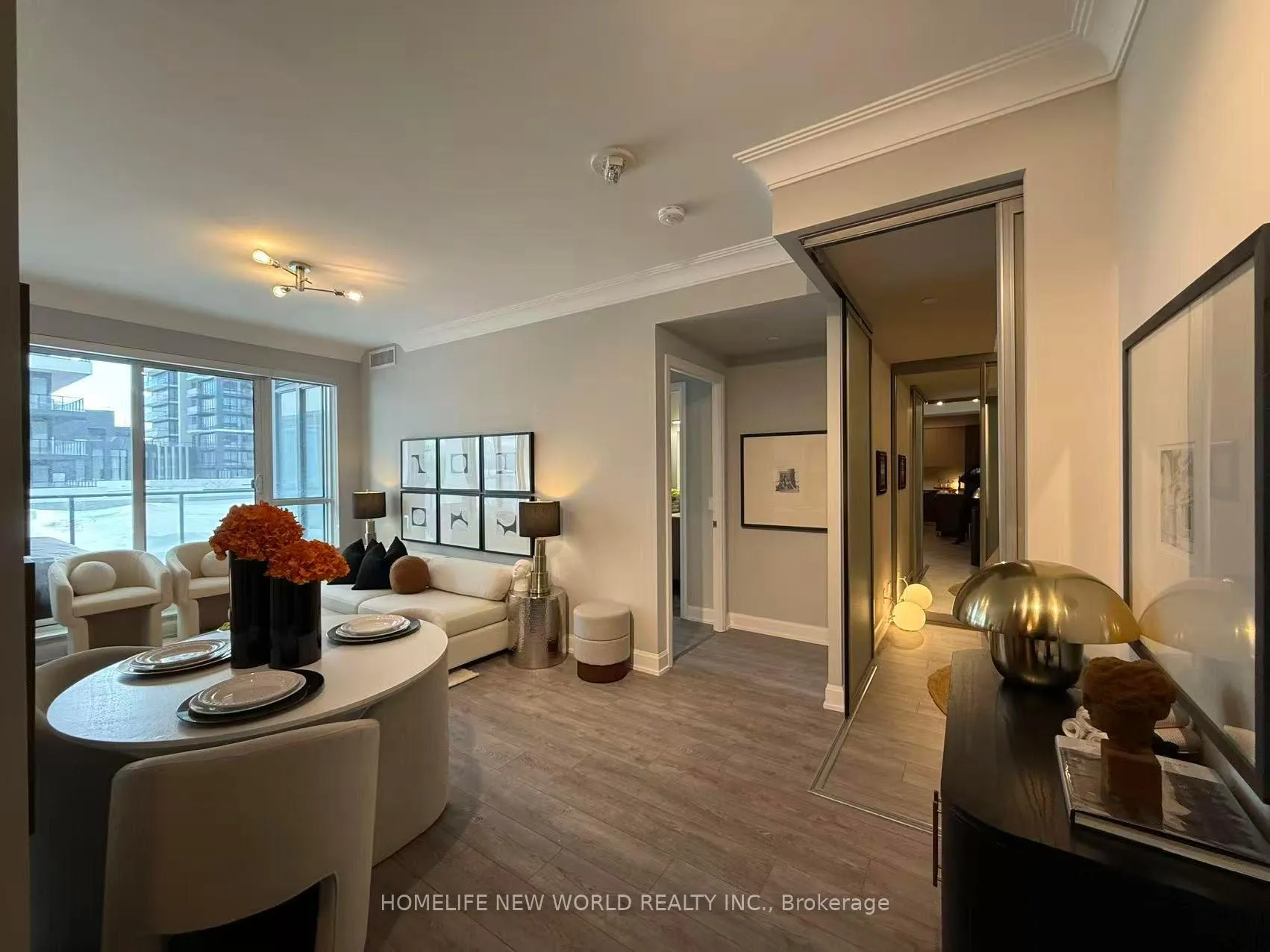 Photo 6 of Unit 225, 38 Water Walk Drive, Markham, Unionville — HOMEH