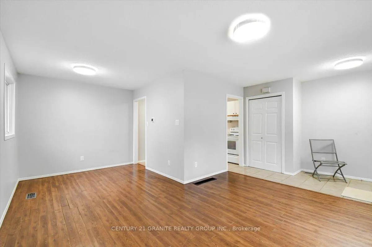 Photo 3 of 11 Monck Street, Bancroft, Bancroft Ward — HOMEH