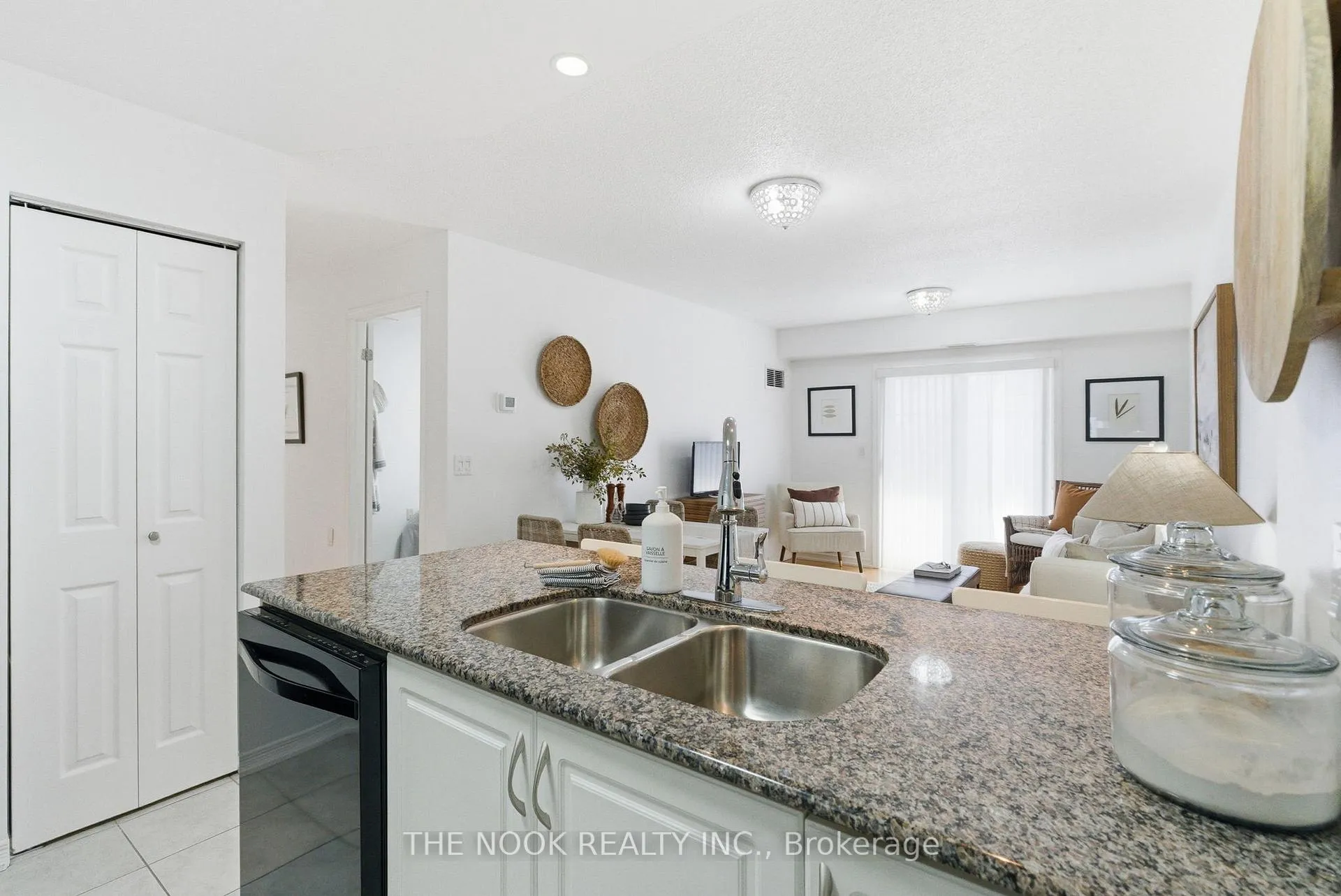 Photo 13 of Unit 308, 61 Clarington Boulevard, Clarington, Bowmanville — HOMEH