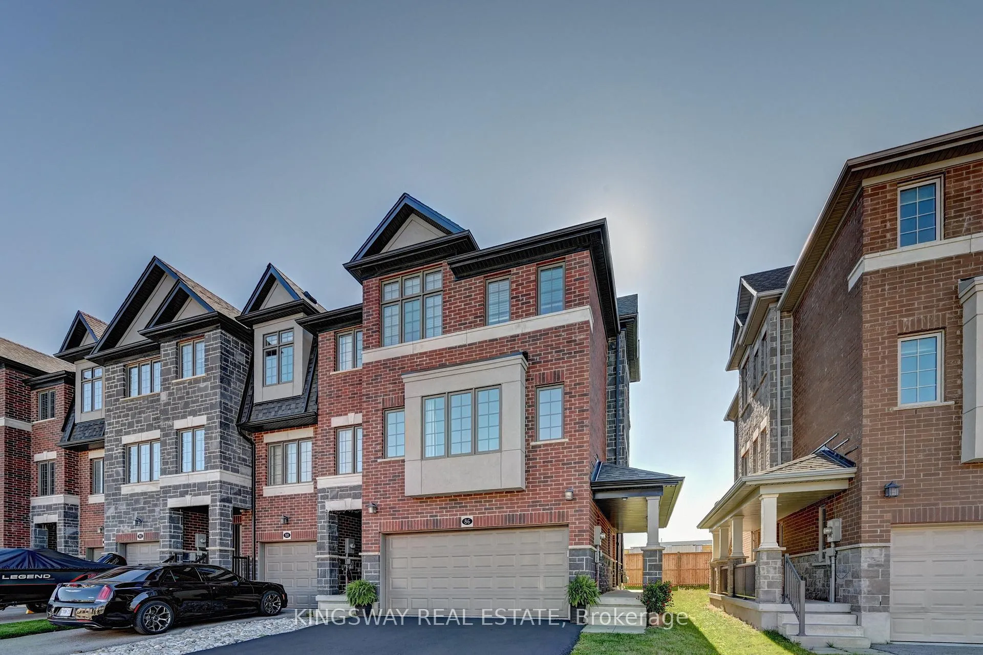 Photo 1 of 86 Monarch Woods Drive, Kitchener — HOMEH