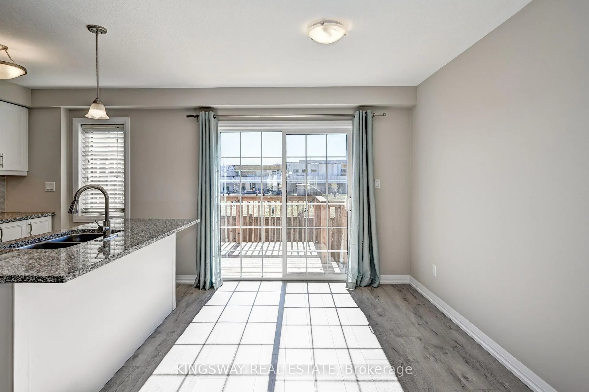 Photo 12 of 86 Monarch Woods Drive, Kitchener — HOMEH