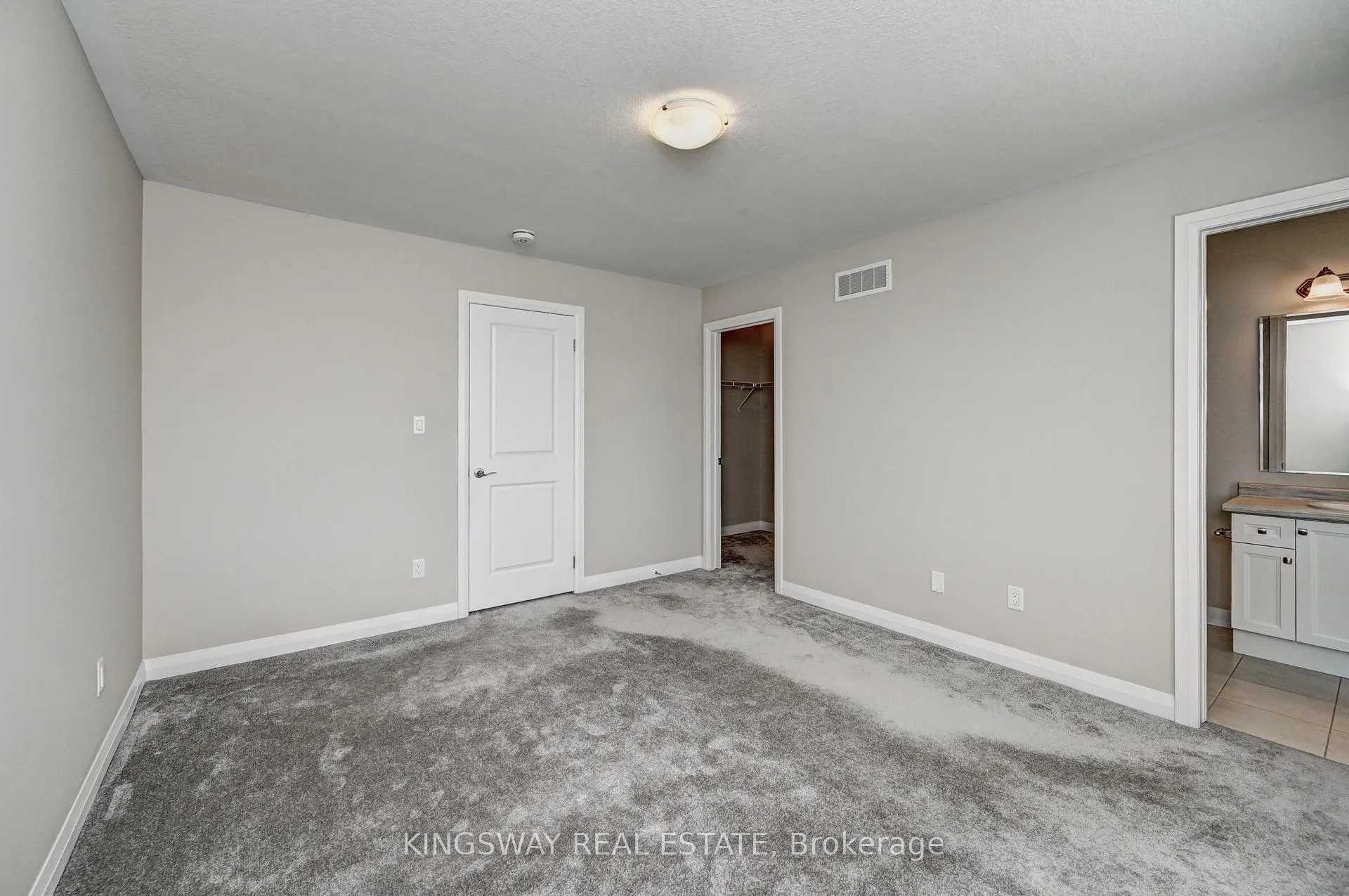 Photo 29 of 86 Monarch Woods Drive, Kitchener — HOMEH