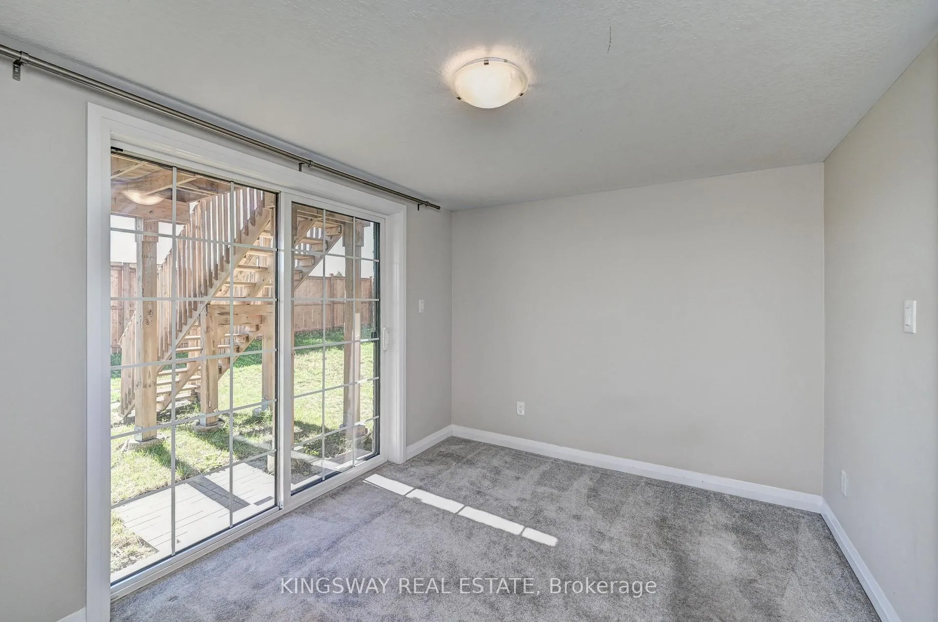 Photo 40 of 86 Monarch Woods Drive, Kitchener — HOMEH