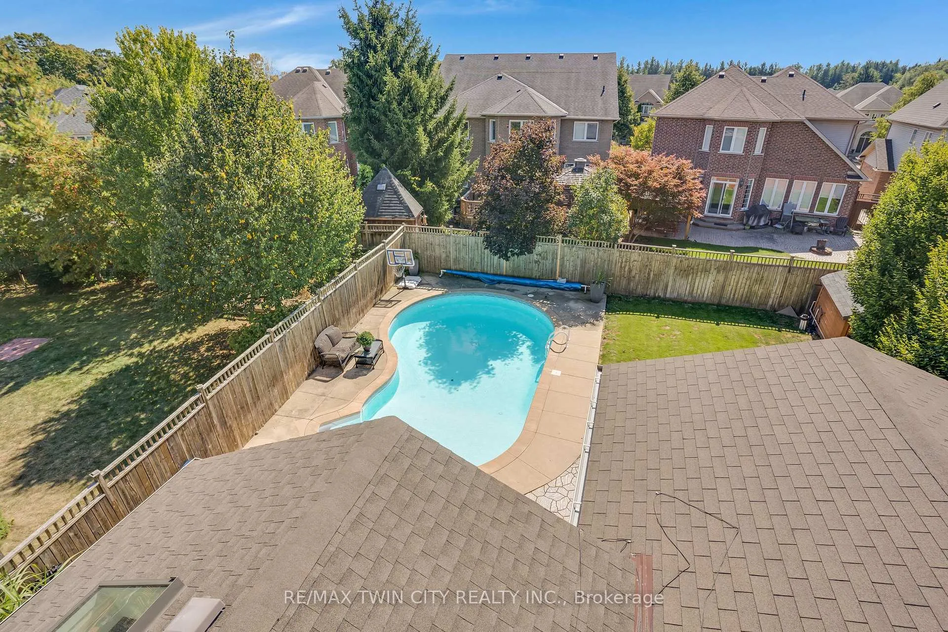 Photo 31 of 31 Coopershawk Street, Kitchener — HOMEH