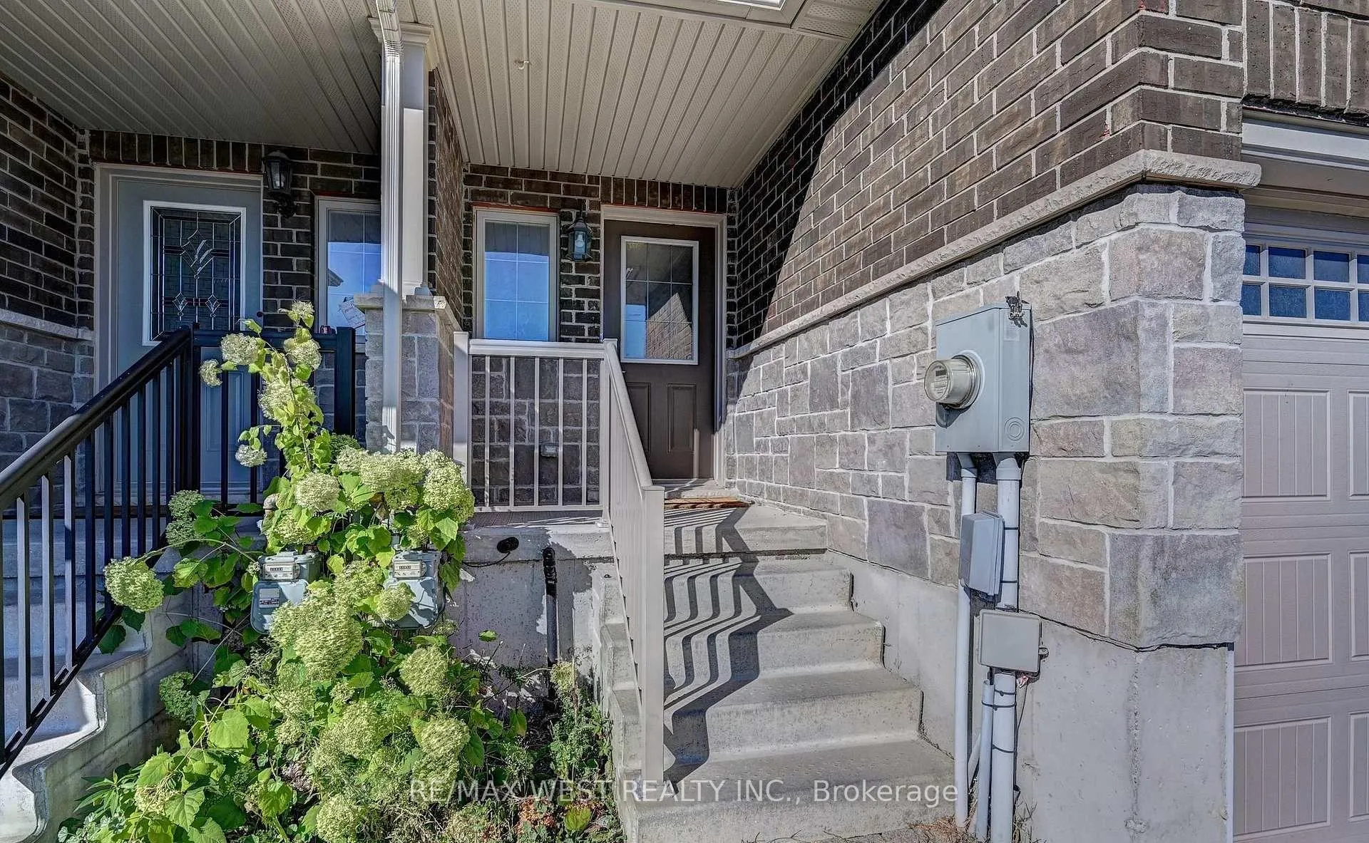 Photo 2 of 21 Machado Street, Kitchener, Huron Park — HOMEH