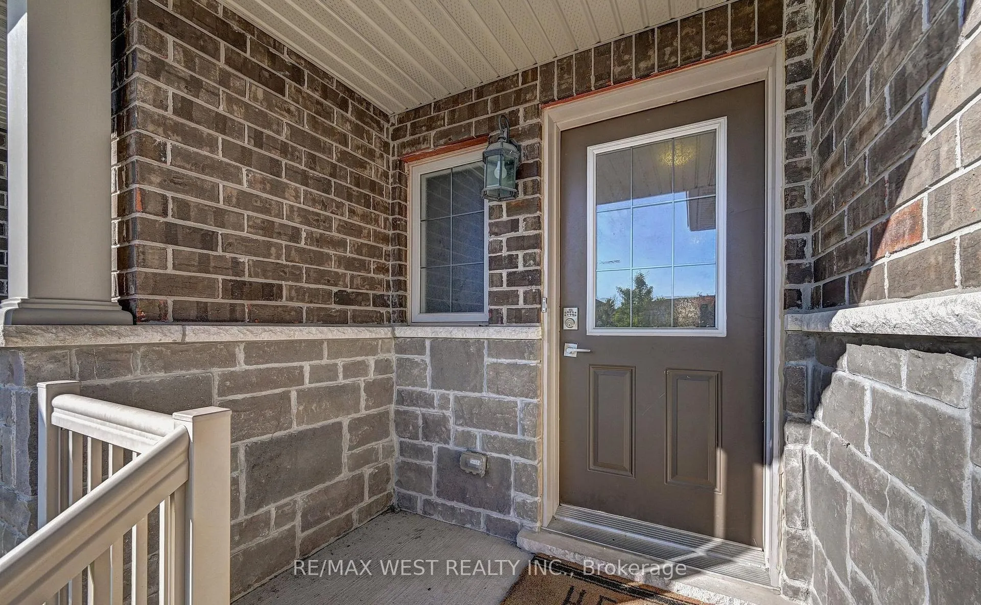 Photo 4 of 21 Machado Street, Kitchener, Huron Park — HOMEH