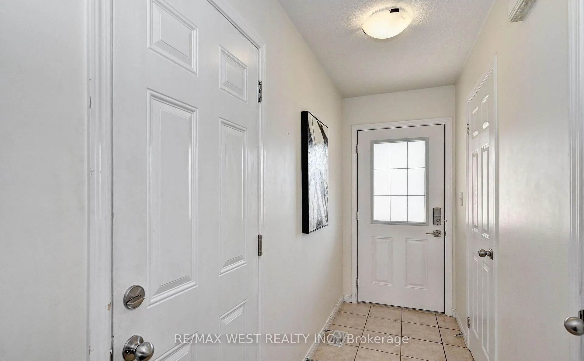 Photo 5 of 21 Machado Street, Kitchener, Huron Park — HOMEH