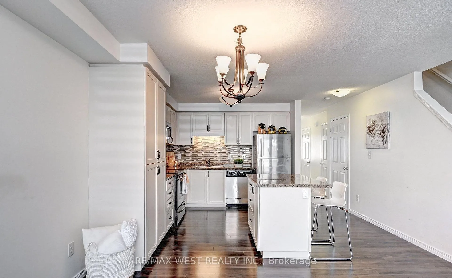 Photo 12 of 21 Machado Street, Kitchener, Huron Park — HOMEH
