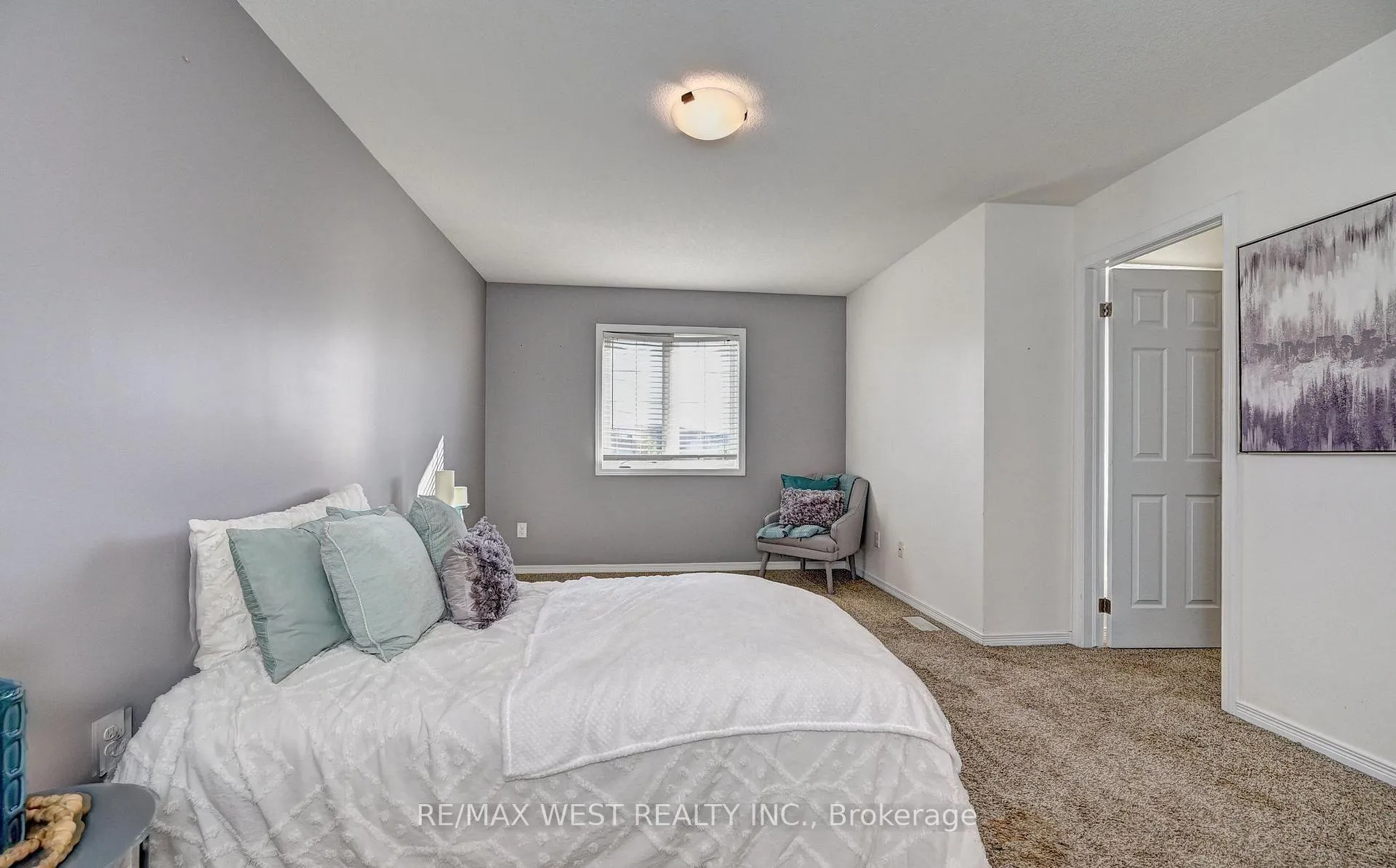 Photo 24 of 21 Machado Street, Kitchener, Huron Park — HOMEH