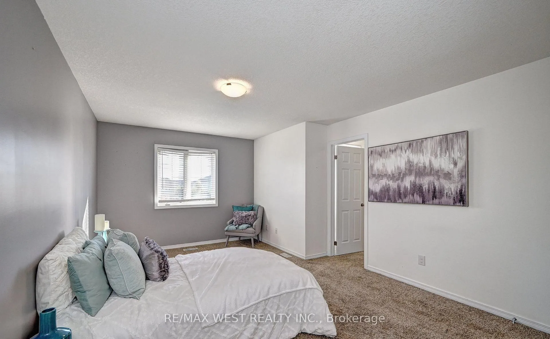 Photo 25 of 21 Machado Street, Kitchener, Huron Park — HOMEH