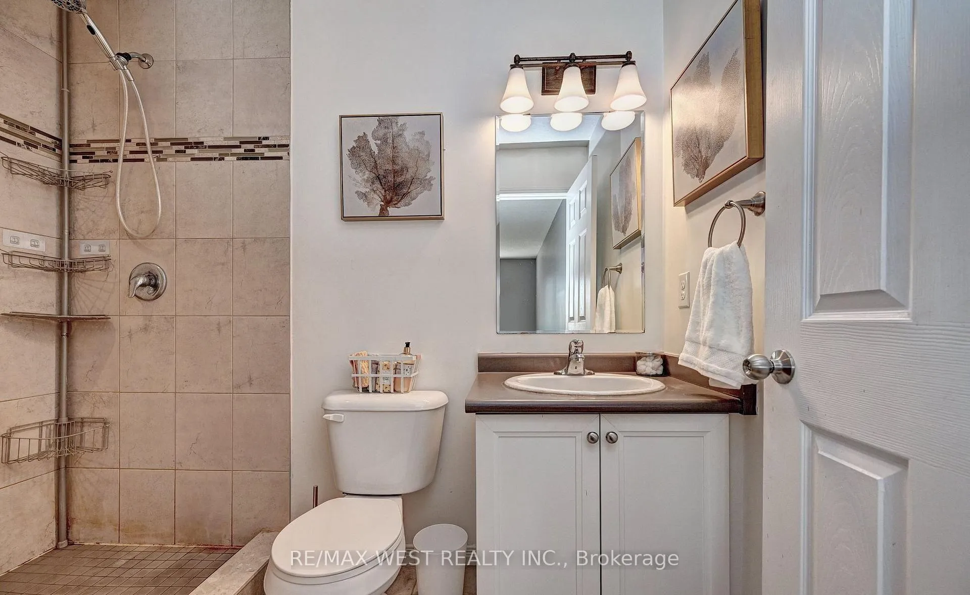 Photo 27 of 21 Machado Street, Kitchener, Huron Park — HOMEH