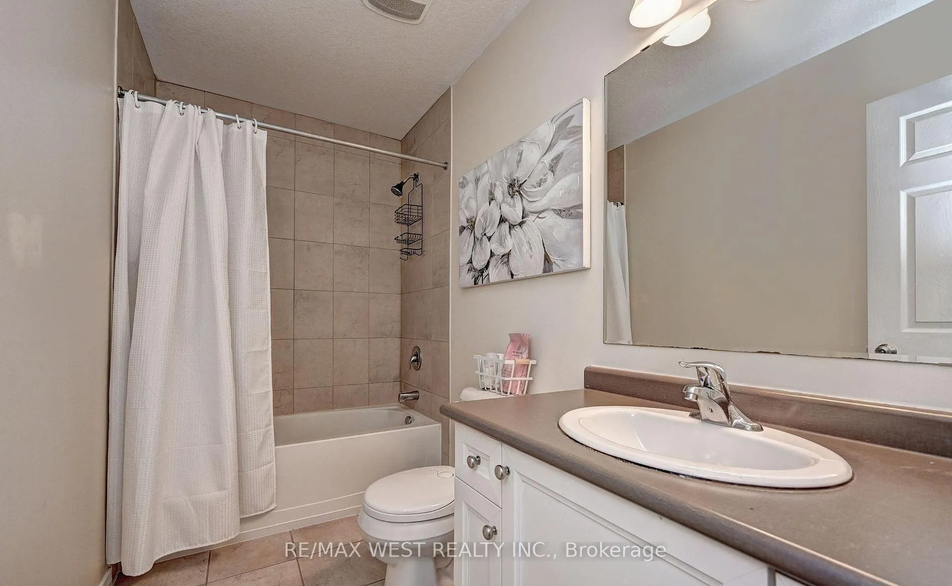 Photo 29 of 21 Machado Street, Kitchener, Huron Park — HOMEH