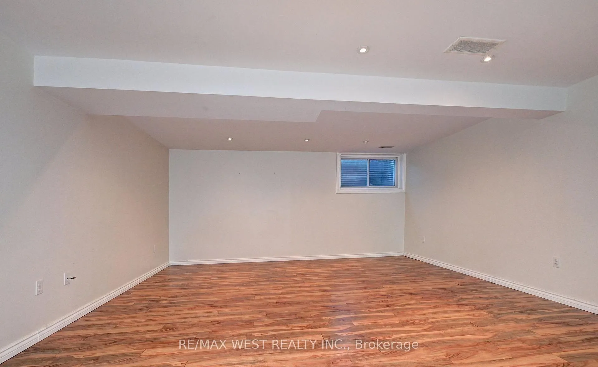 Photo 35 of 21 Machado Street, Kitchener, Huron Park — HOMEH