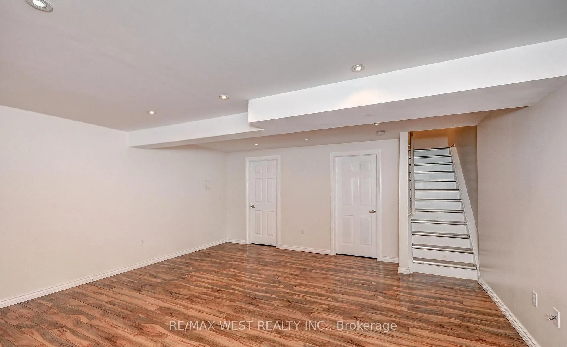 Photo 37 of 21 Machado Street, Kitchener, Huron Park — HOMEH