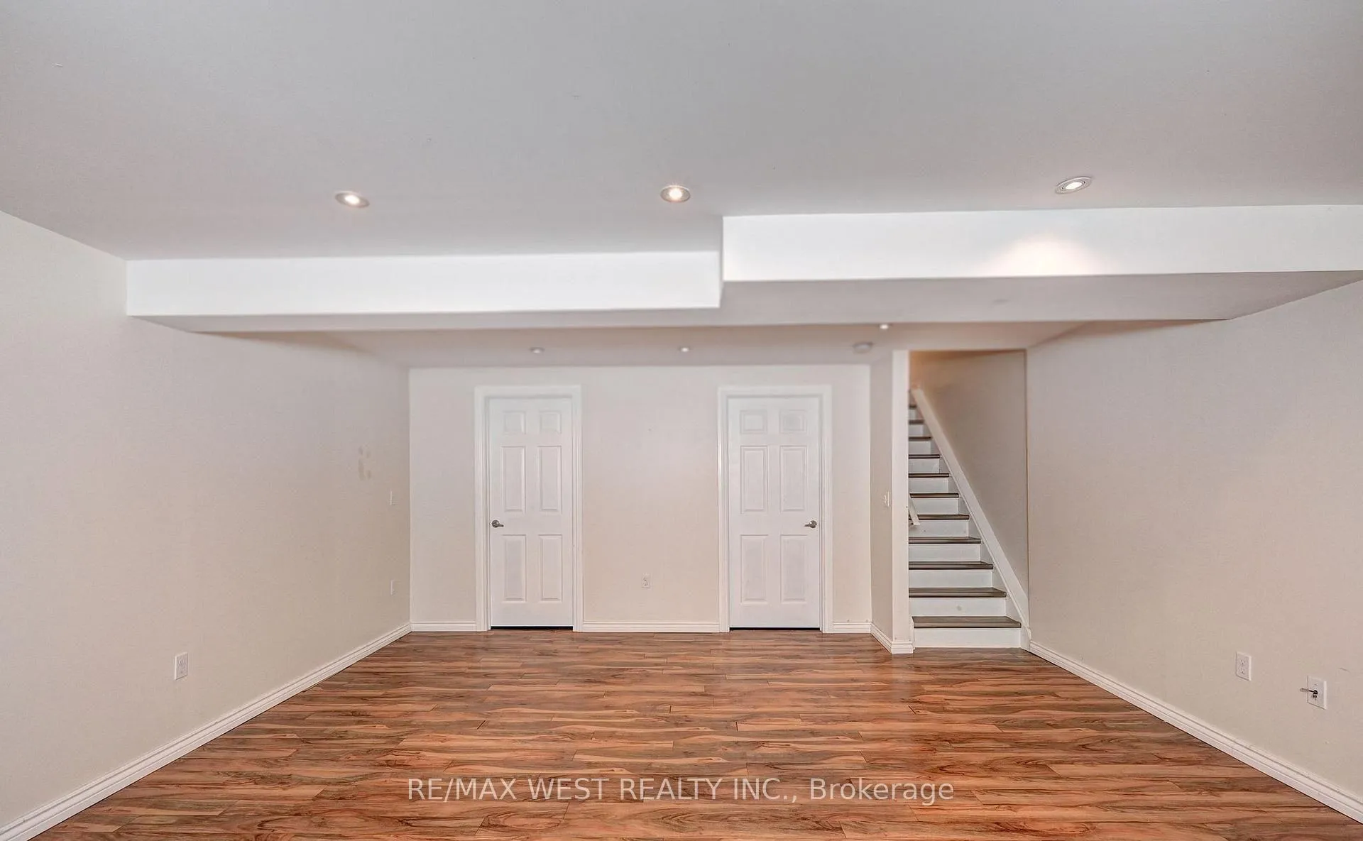 Photo 38 of 21 Machado Street, Kitchener, Huron Park — HOMEH