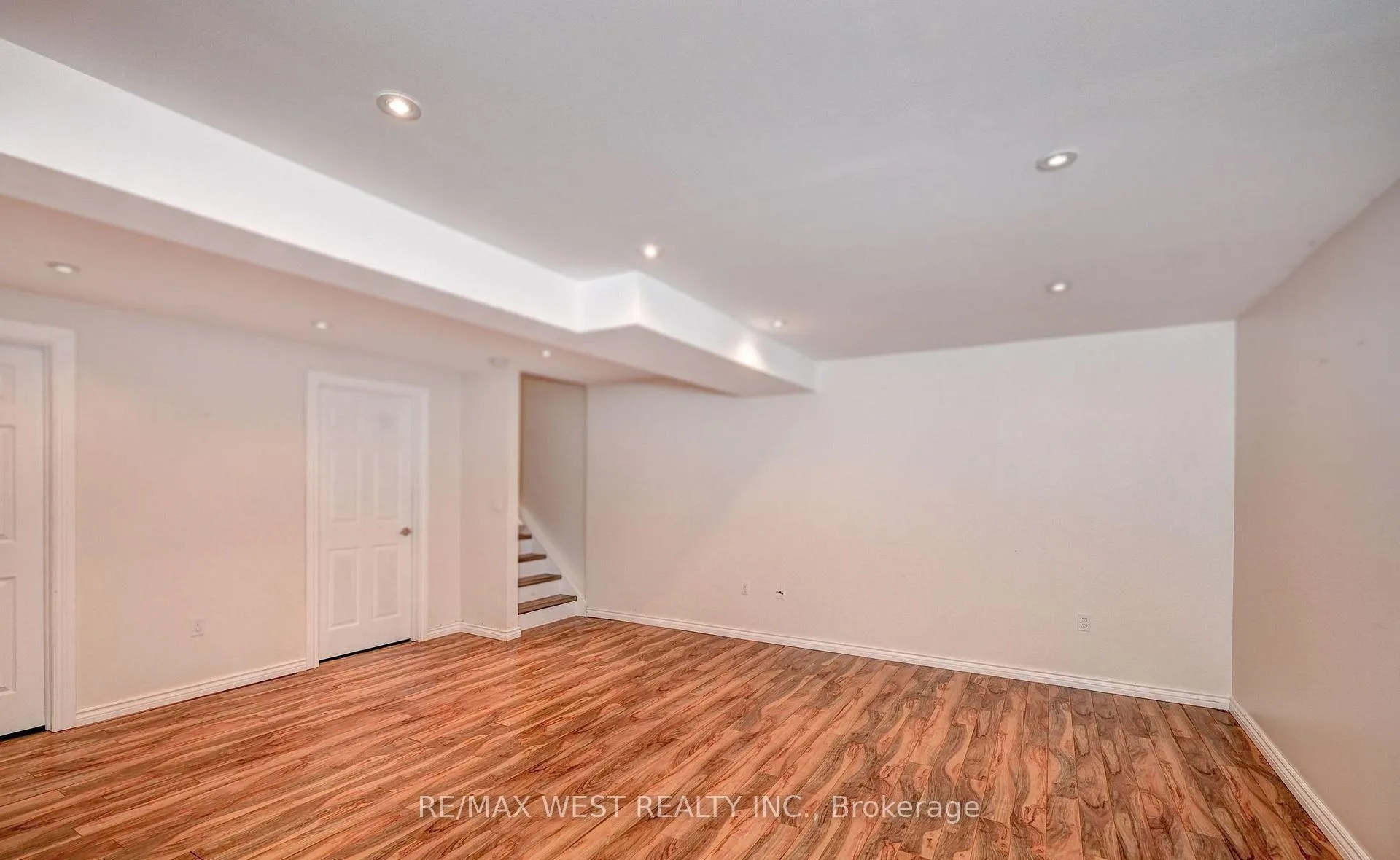 Photo 39 of 21 Machado Street, Kitchener, Huron Park — HOMEH