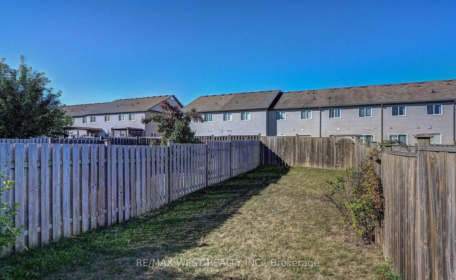 Photo 40 of 21 Machado Street, Kitchener, Huron Park — HOMEH
