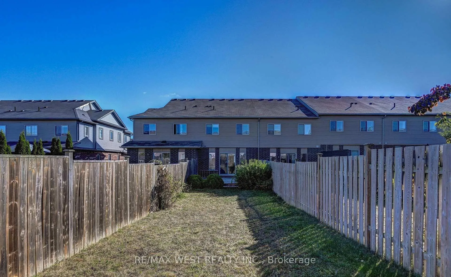 Photo 44 of 21 Machado Street, Kitchener, Huron Park — HOMEH