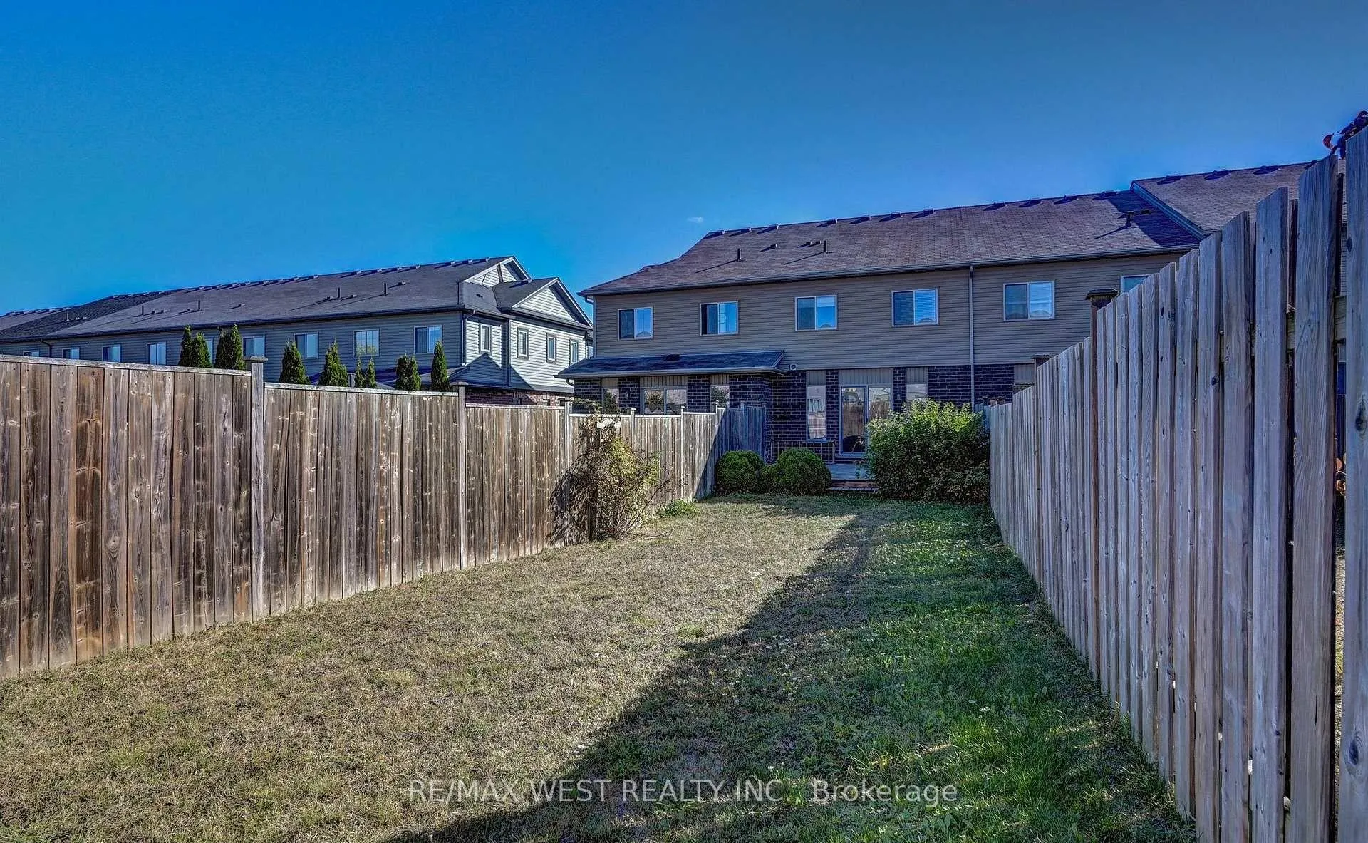 Photo 45 of 21 Machado Street, Kitchener, Huron Park — HOMEH