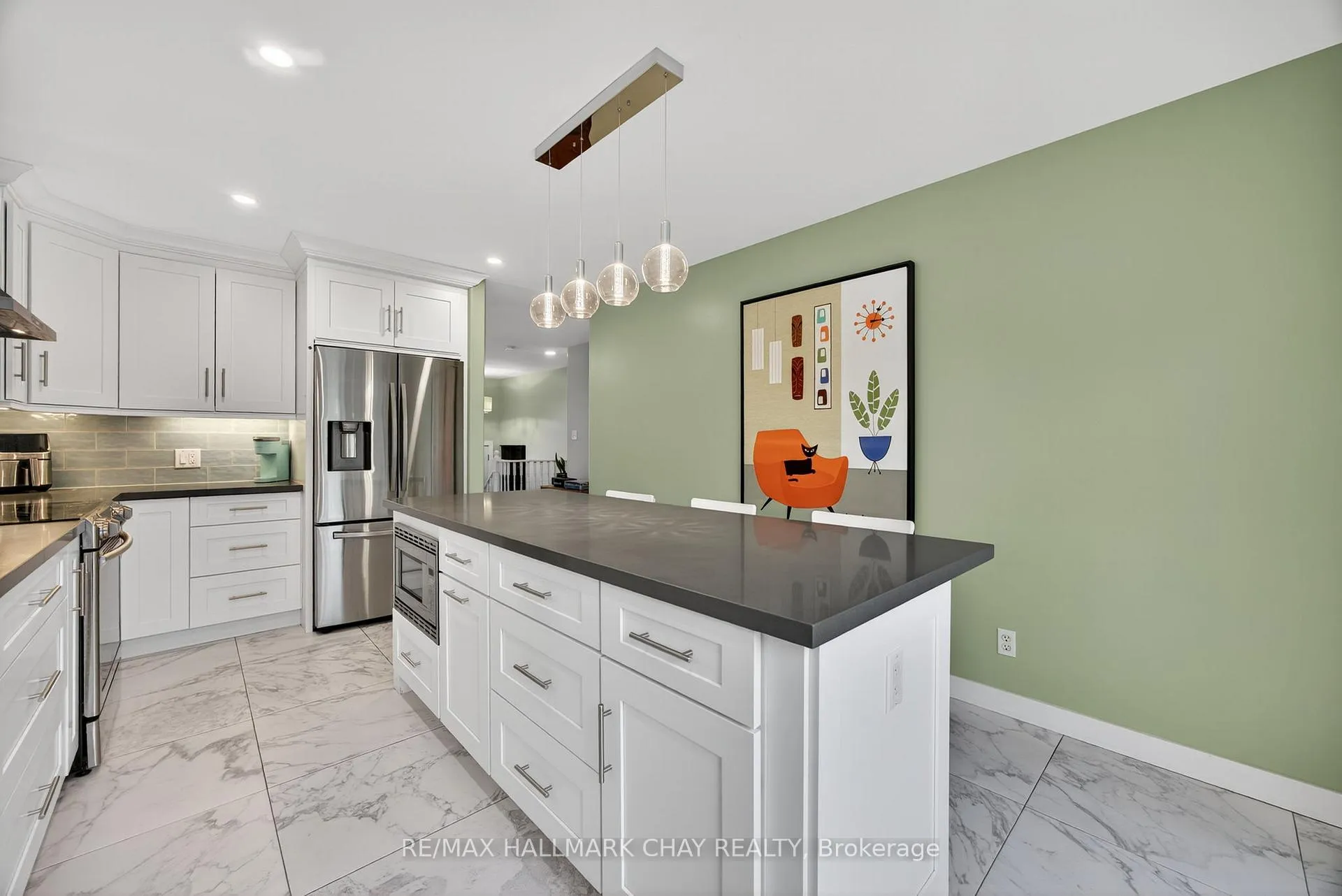 Photo 6 of 63 Osprey Ridge Road, Barrie, Little Lake — HOMEH