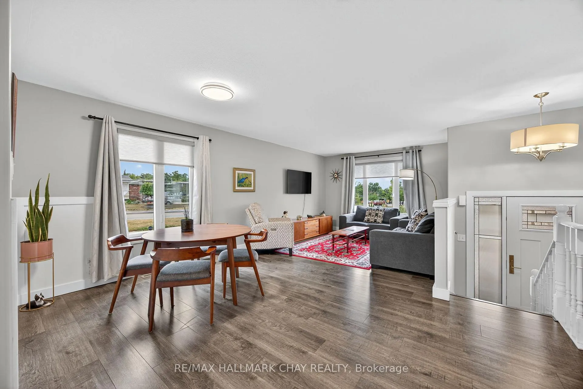 Photo 10 of 63 Osprey Ridge Road, Barrie, Little Lake — HOMEH