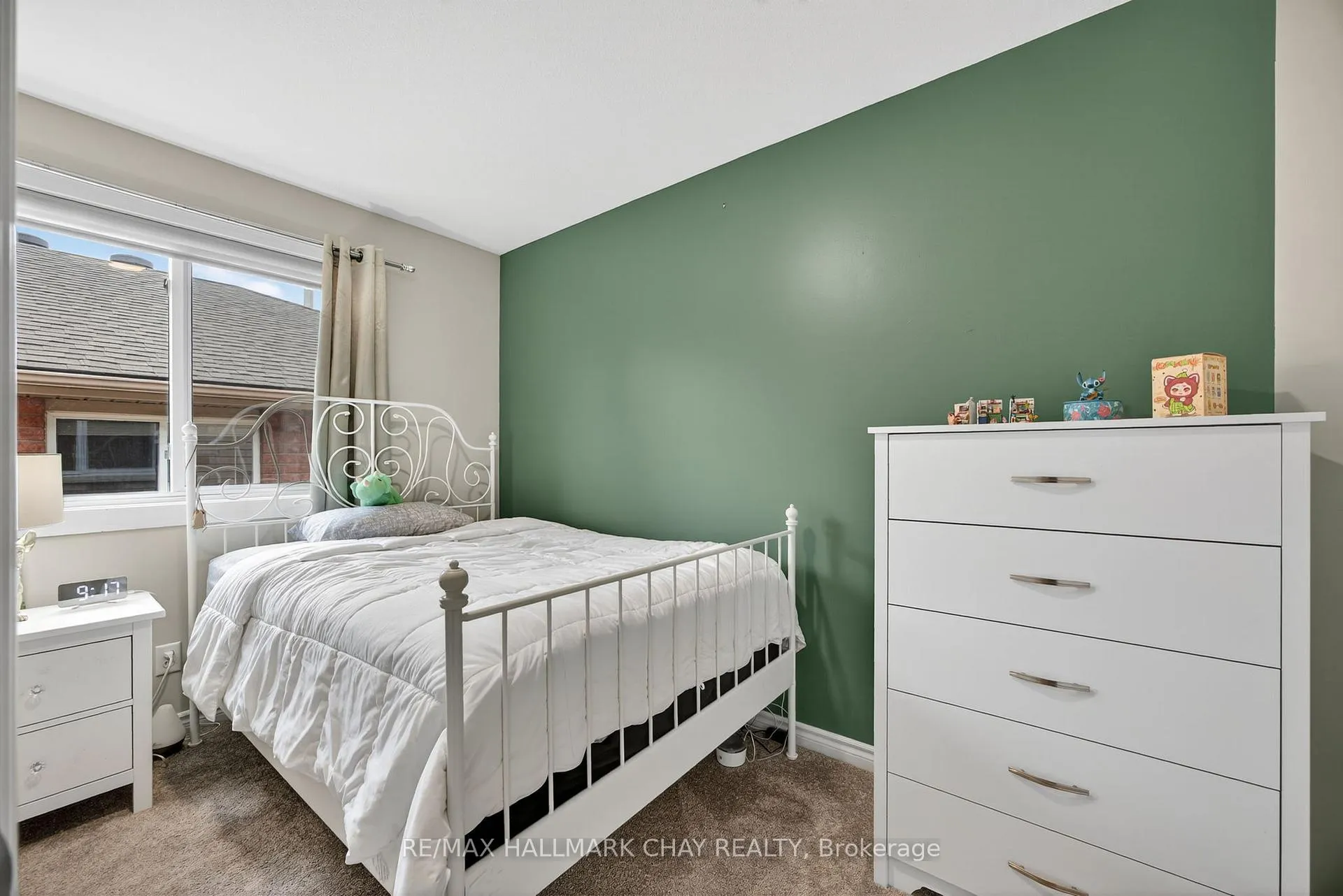 Photo 13 of 63 Osprey Ridge Road, Barrie, Little Lake — HOMEH