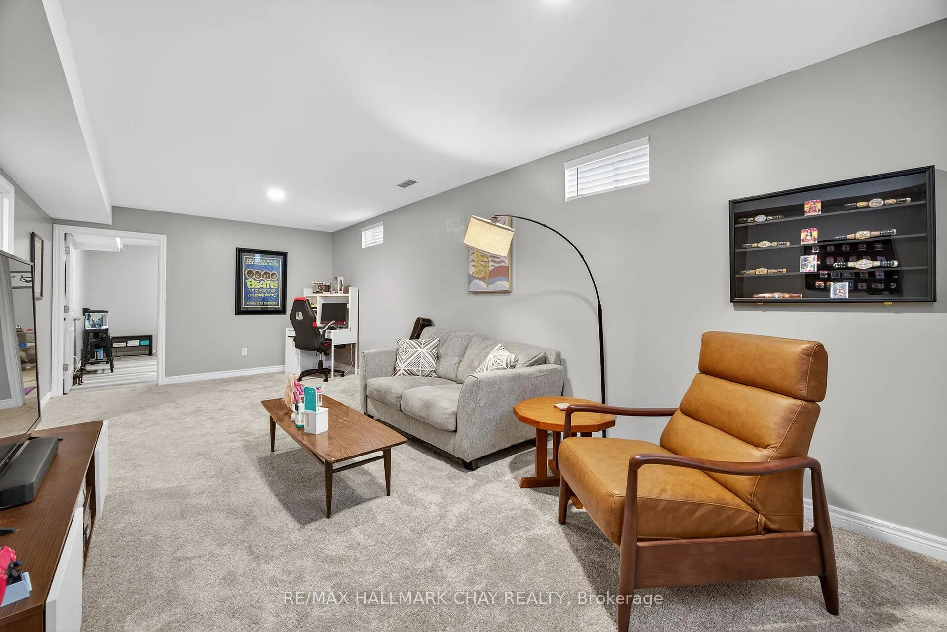 Photo 17 of 63 Osprey Ridge Road, Barrie, Little Lake — HOMEH