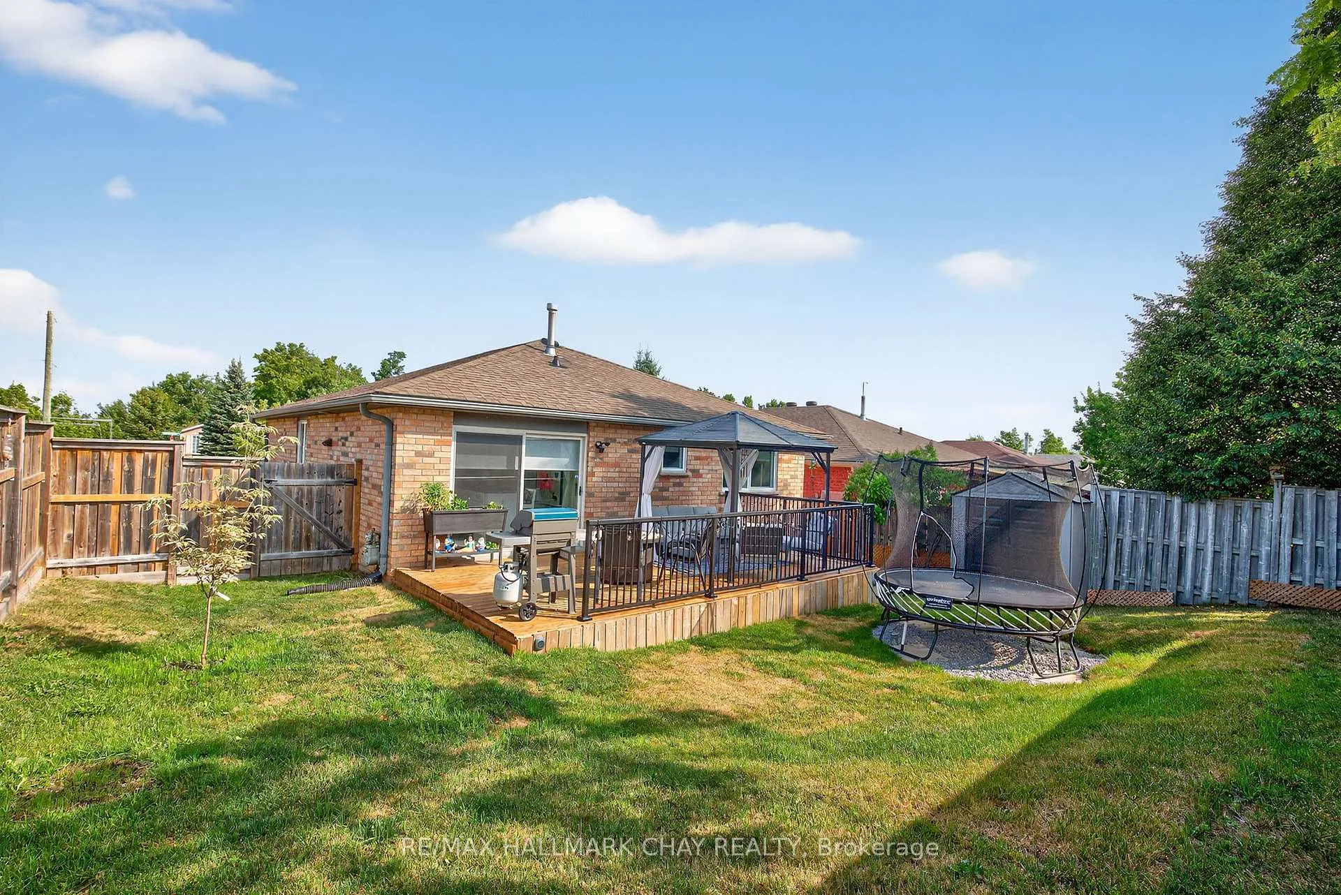Photo 22 of 63 Osprey Ridge Road, Barrie, Little Lake — HOMEH